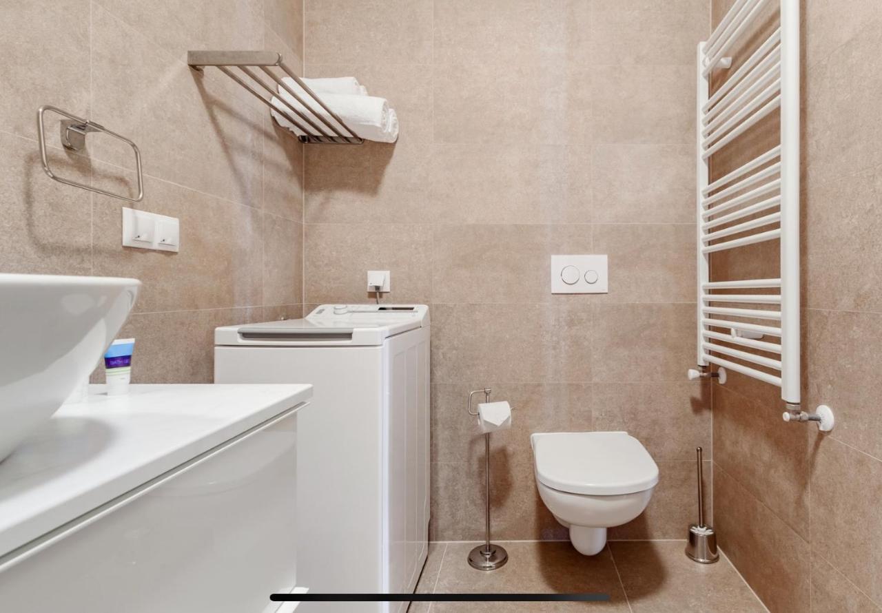 Апартаменти Modern Studio Coresi Брашов Екстер'єр фото